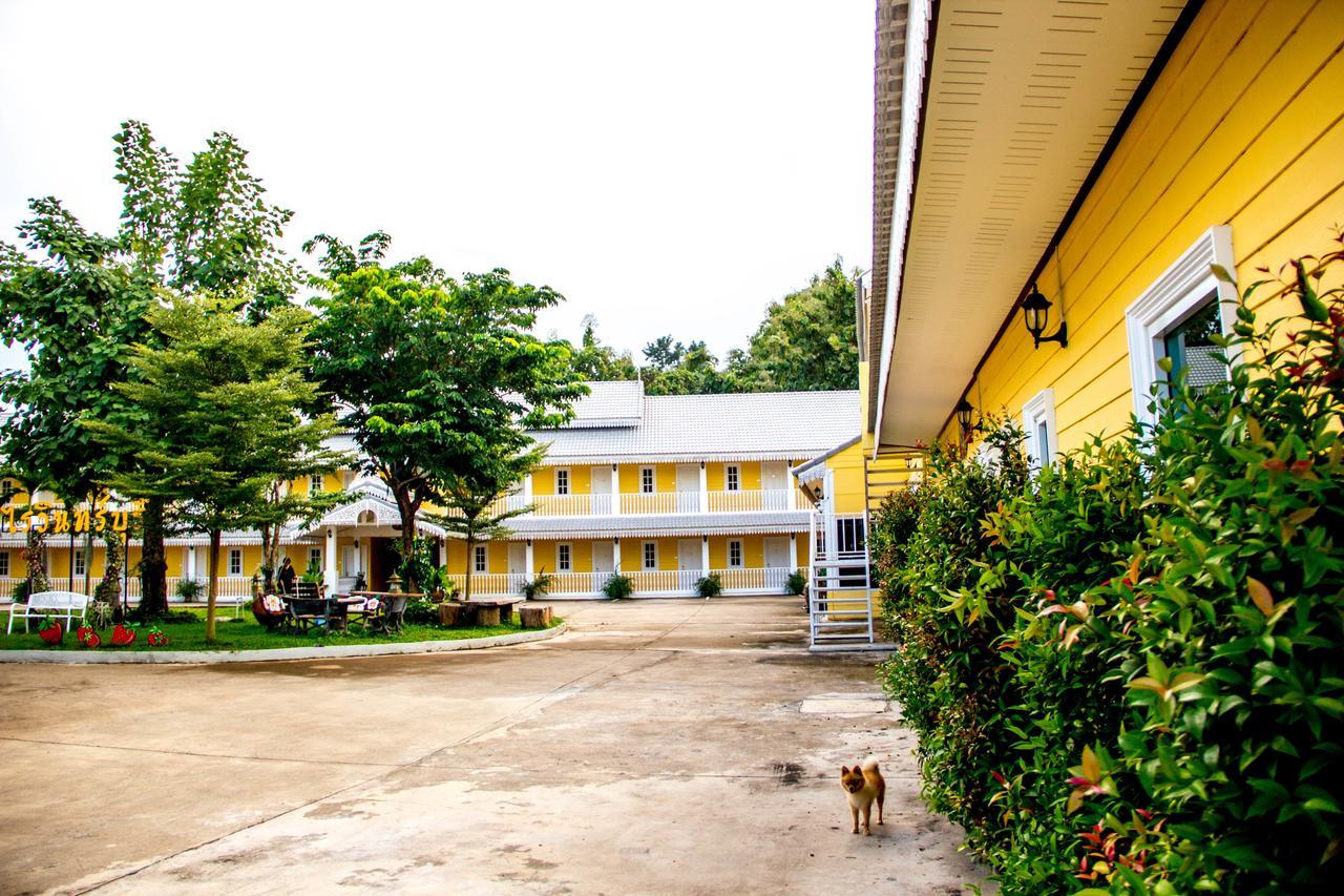 Raiwin Buri Resort Phrae Luaran gambar